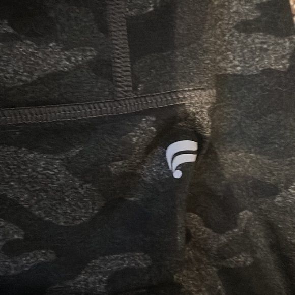 fabletics camo leggings - Picture 2 of 3